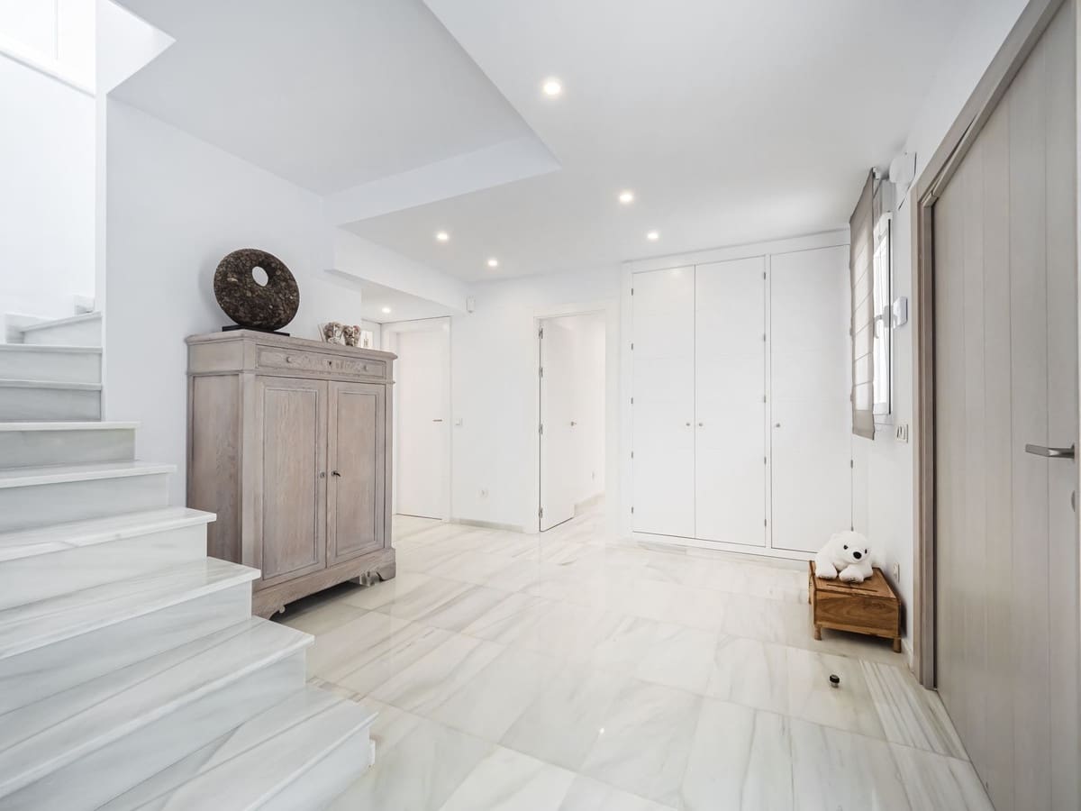 5 sypialnia Willa na sprzedaż w Elviria - 1 645 000 € (Ref: 9153471)