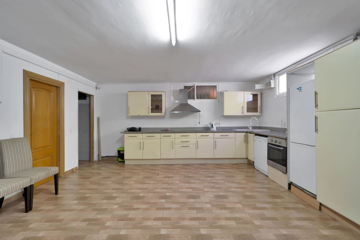 Casa de 4 habitaciones en Marbella en venta - 1.600.000 € (Ref: 9153472)