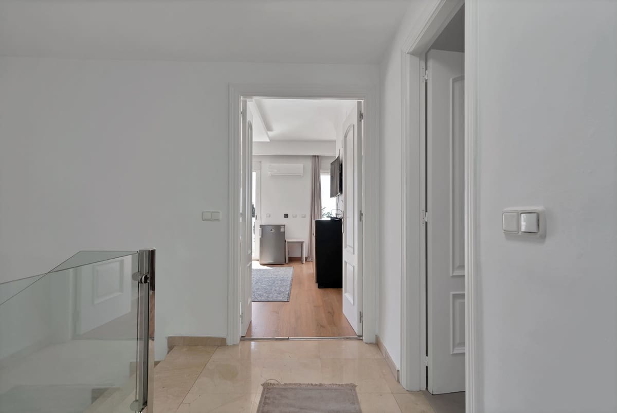 Casa de 4 habitaciones en Marbella en venta - 1.600.000 € (Ref: 9153472)