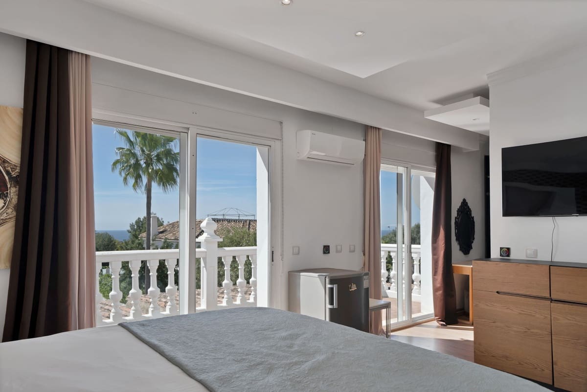Casa de 4 habitaciones en Marbella en venta - 1.600.000 € (Ref: 9153472)