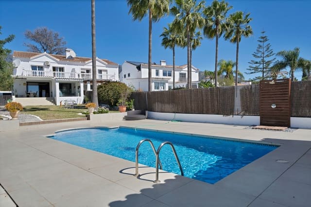 Casa de 4 habitaciones en Marbella en venta - 1.600.000 € (Ref: 9153472)