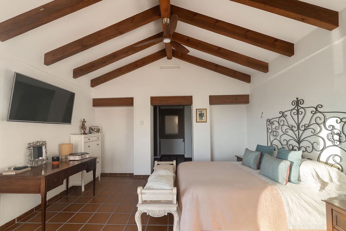 4 soveværelse Villa til salg i Istan - € 1.600.000 (Ref: 9153473)