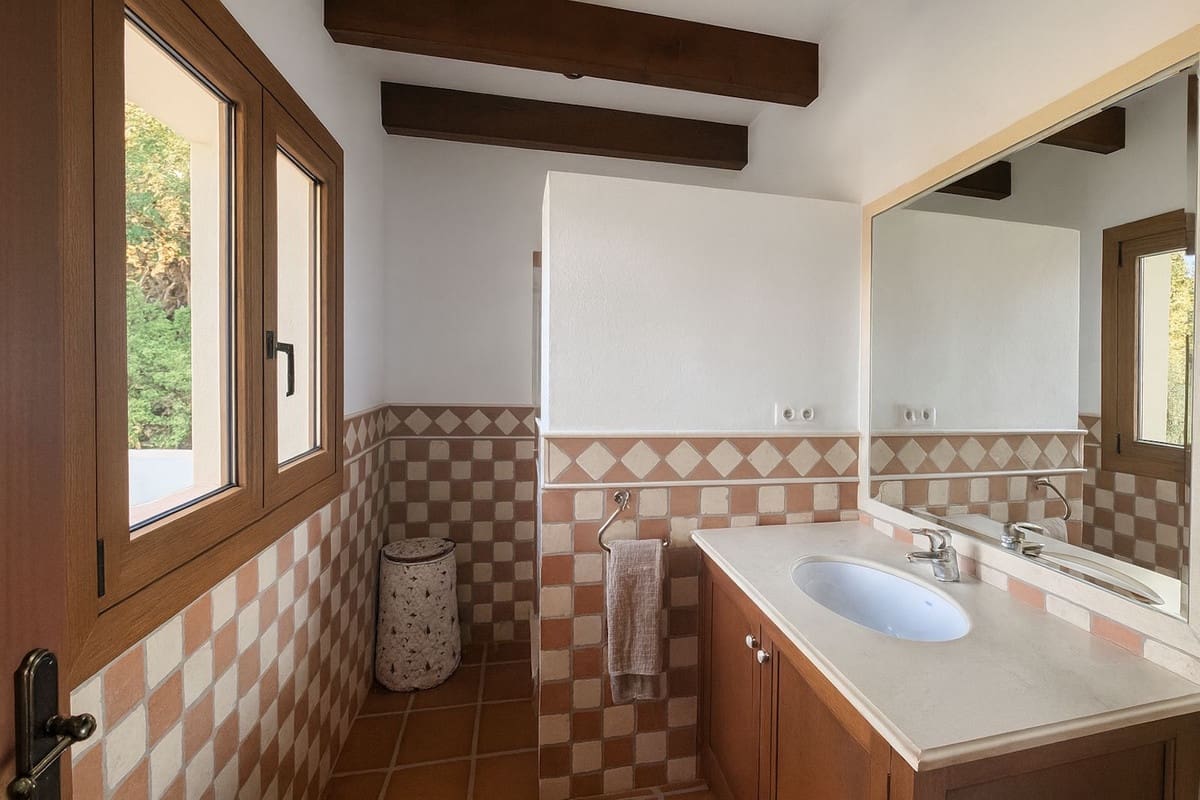 4 soveværelse Villa til salg i Istan - € 1.600.000 (Ref: 9153473)