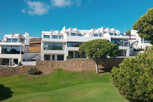 3 soveværelse Byhus til salg i Cabopino, Marbella - € 1.500.000 (Ref: 9153476)