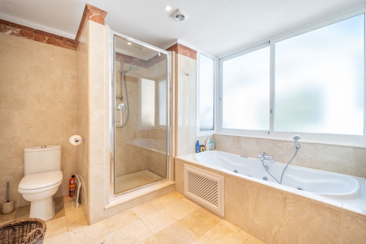 4 soveværelse Villa til salg i Istan - € 1.550.000 (Ref: 9153477)