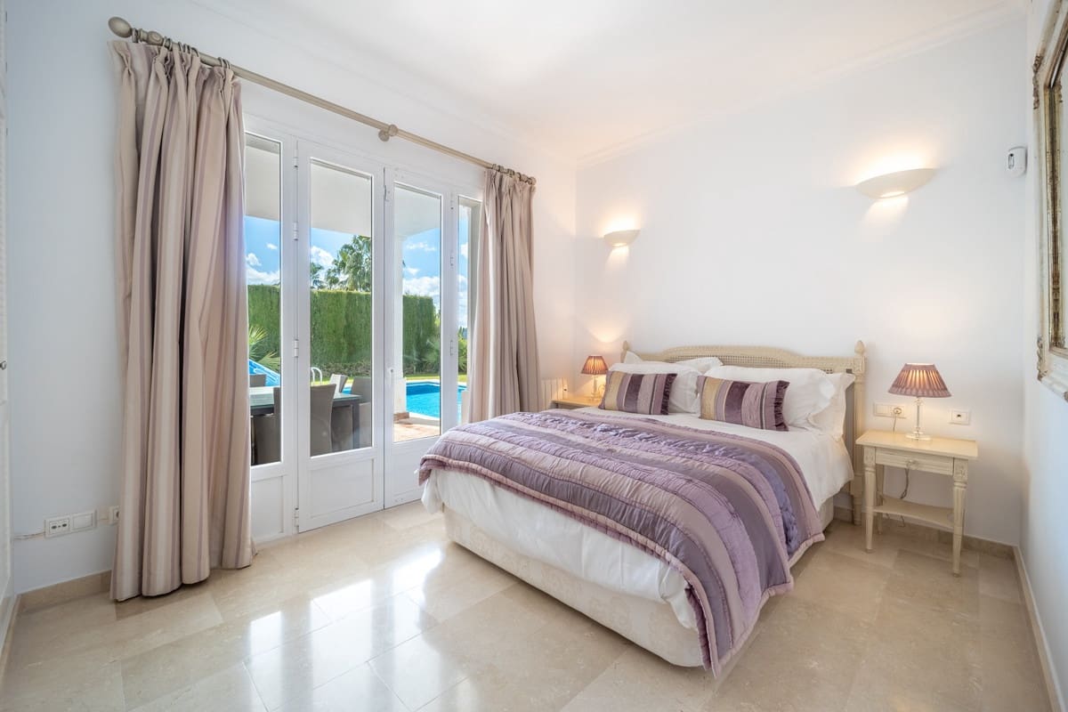 4 soveværelse Villa til salg i Istan - € 1.550.000 (Ref: 9153477)