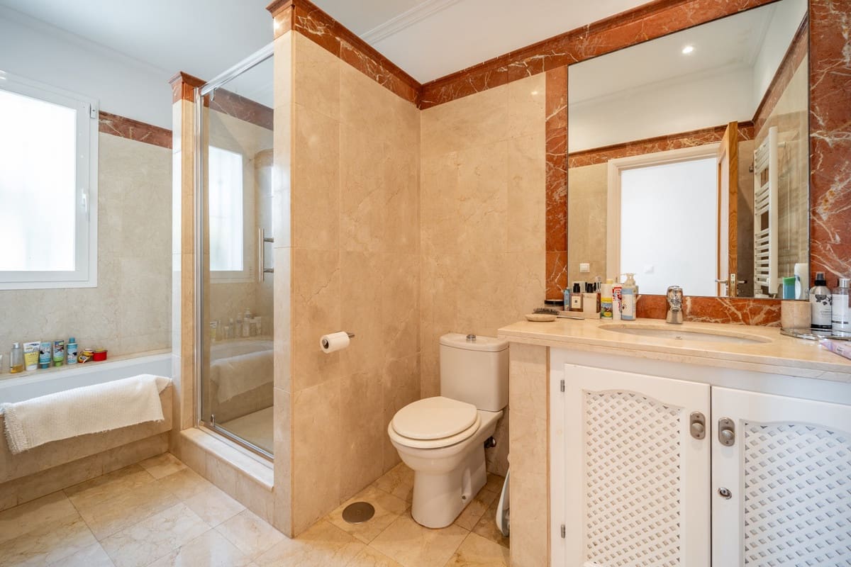 4 soveværelse Villa til salg i Istan - € 1.550.000 (Ref: 9153477)