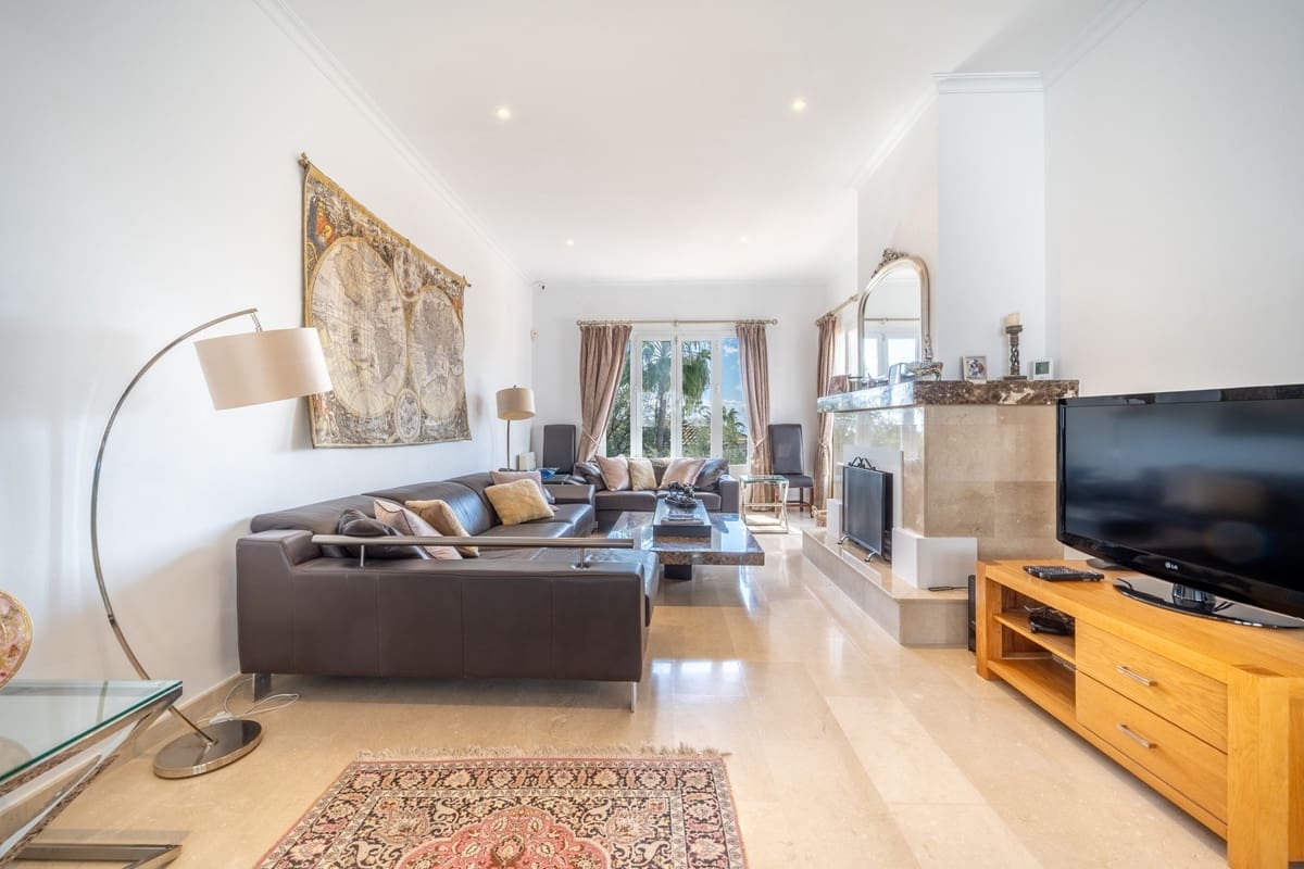 4 soveværelse Villa til salg i Istan - € 1.550.000 (Ref: 9153477)