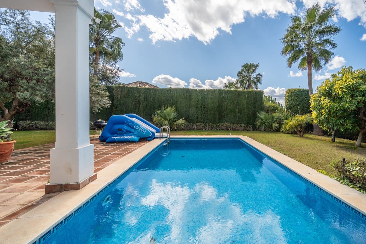 4 soveværelse Villa til salg i Istan - € 1.550.000 (Ref: 9153477)