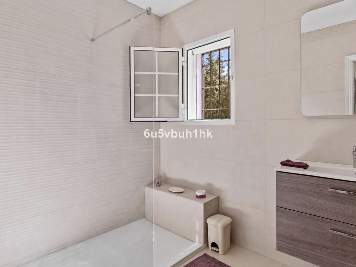 5 quarto Casa em Banda para venda em El Paraiso - 1 490 000 € (Ref: 9153478)