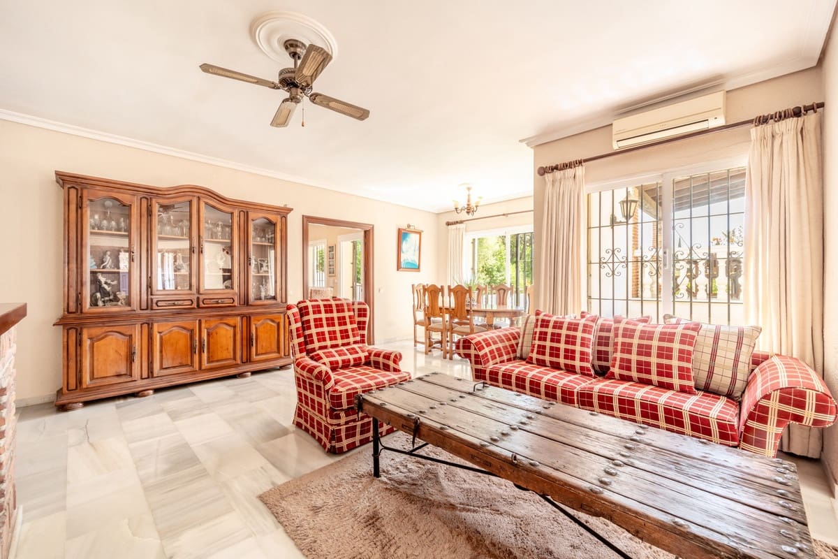 4 bedroom Villa for sale in El Rosario - € 1,290,000 (Ref: 9153482)