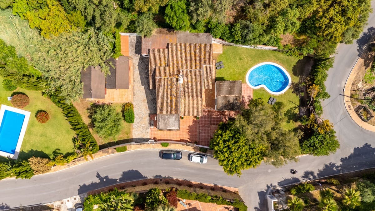 4 bedroom Villa for sale in El Rosario - € 1,290,000 (Ref: 9153482)
