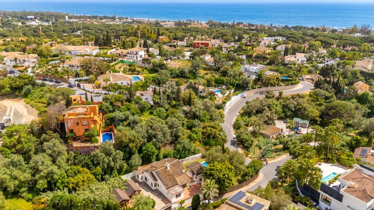 4 bedroom Villa for sale in El Rosario - € 1,290,000 (Ref: 9153482)