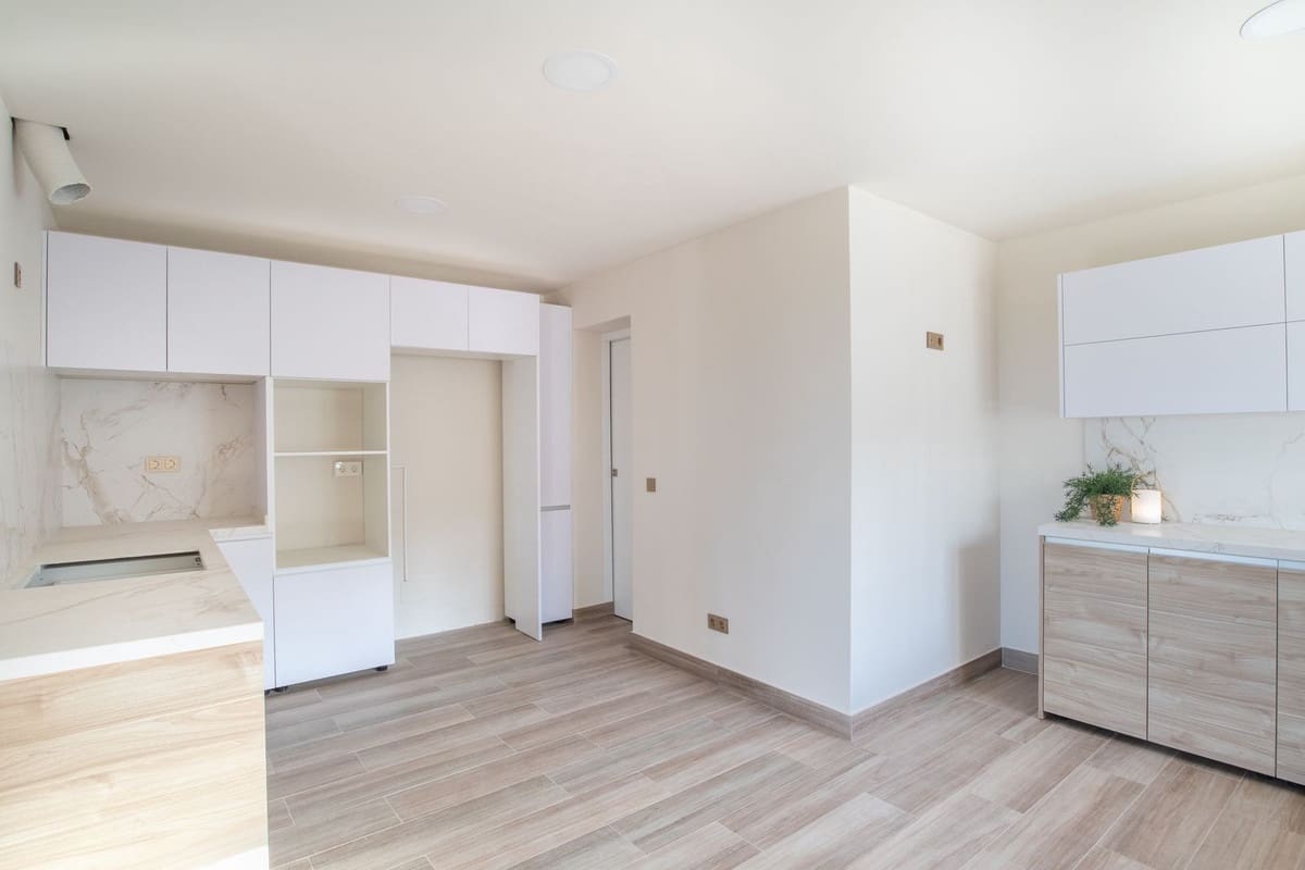 Chalet de 3 habitaciones en El Rosario en venta - 1.385.000 € (Ref: 9153487)