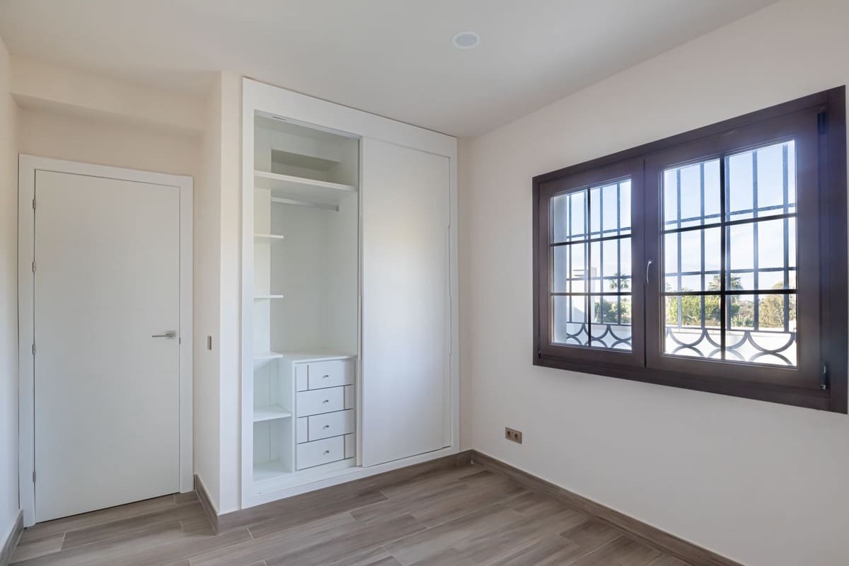 Chalet de 3 habitaciones en El Rosario en venta - 1.385.000 € (Ref: 9153487)