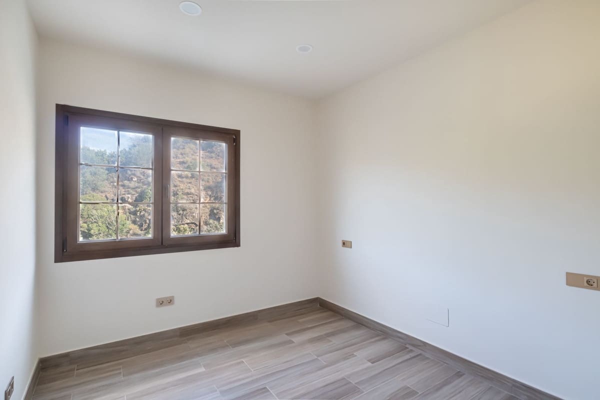 Chalet de 3 habitaciones en El Rosario en venta - 1.385.000 € (Ref: 9153487)