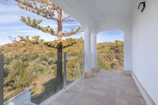Chalet de 3 habitaciones en El Rosario, Marbella en venta - 1.385.000 € (Ref: 9153487)