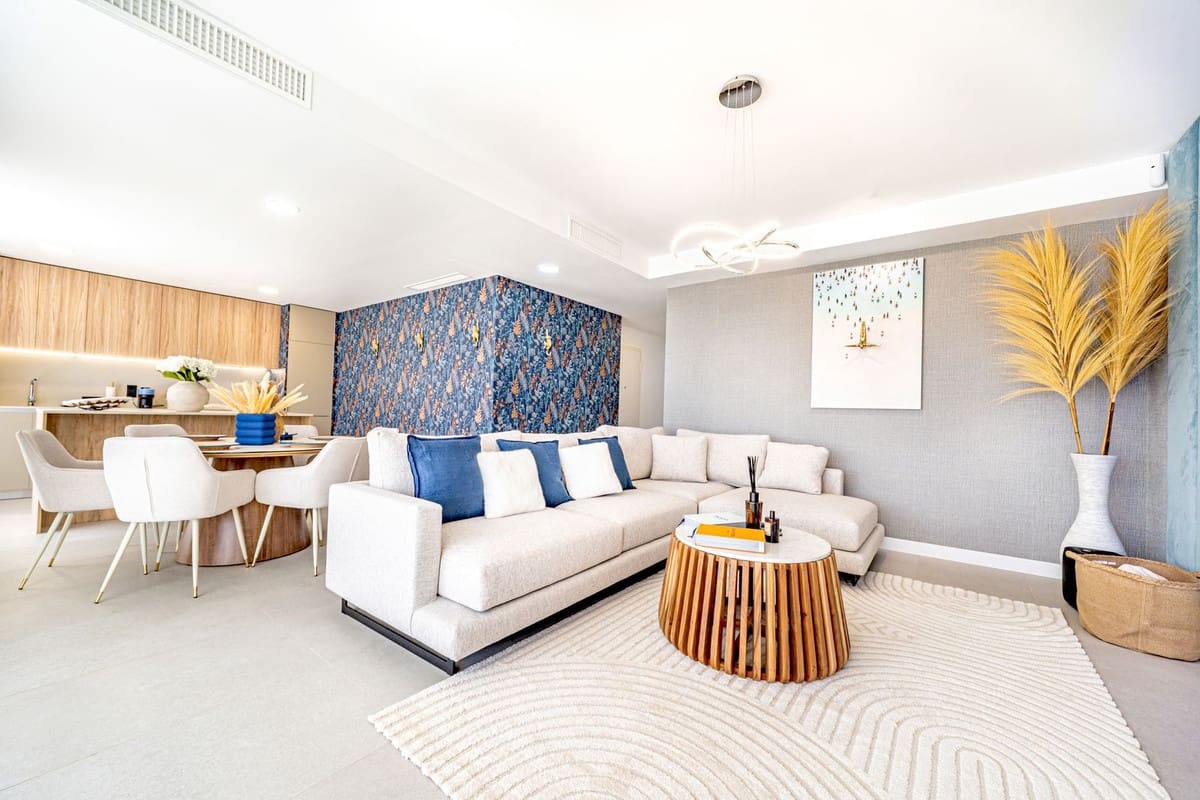 Apartamento de 3 habitaciones en Los Monteros en venta - 1.400.000 € (Ref: 9153489)