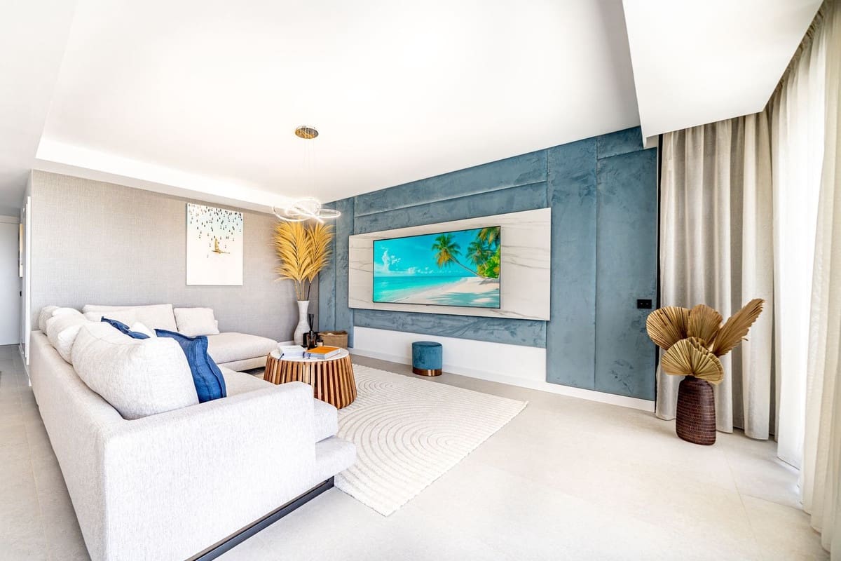 Apartamento de 3 habitaciones en Los Monteros en venta - 1.400.000 € (Ref: 9153489)