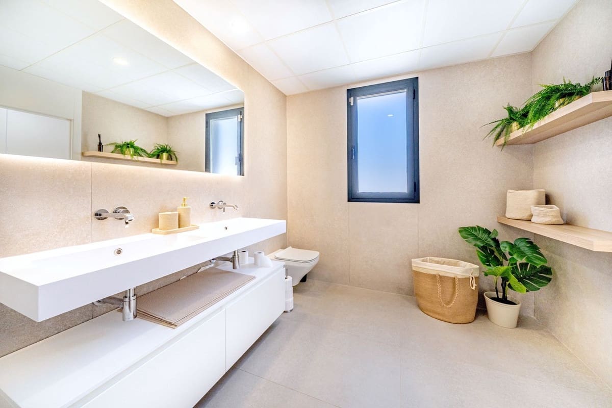 Apartamento de 3 habitaciones en Los Monteros en venta - 1.400.000 € (Ref: 9153489)
