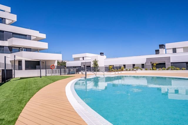 Apartamento de 3 habitaciones en Los Monteros, Marbella en venta - 1.400.000 € (Ref: 9153489)