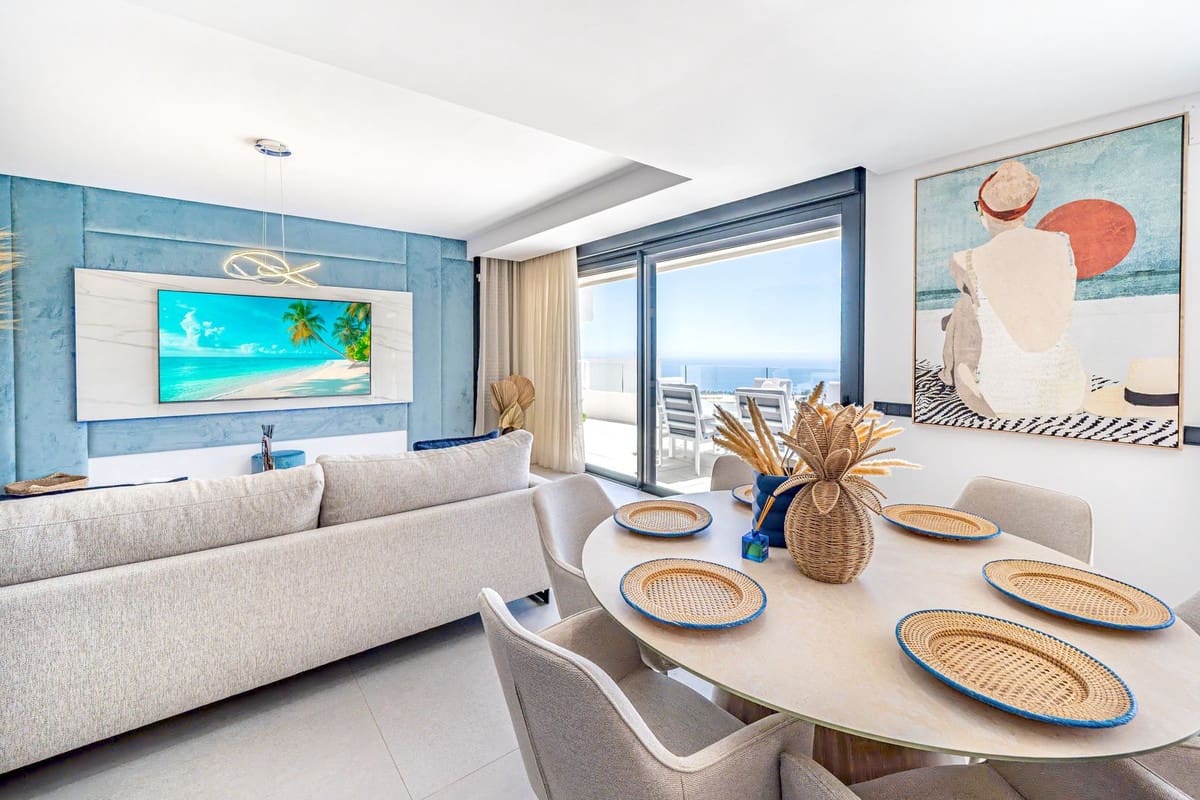 Apartamento de 3 habitaciones en Los Monteros en venta - 1.400.000 € (Ref: 9153489)