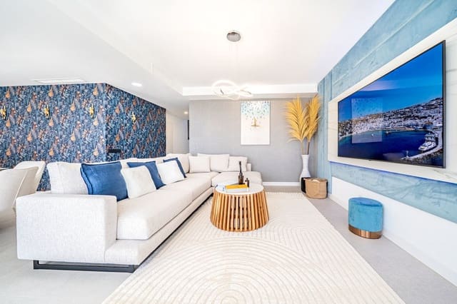 Apartamento de 3 habitaciones en Los Monteros, Marbella en venta - 1.400.000 € (Ref: 9153489)