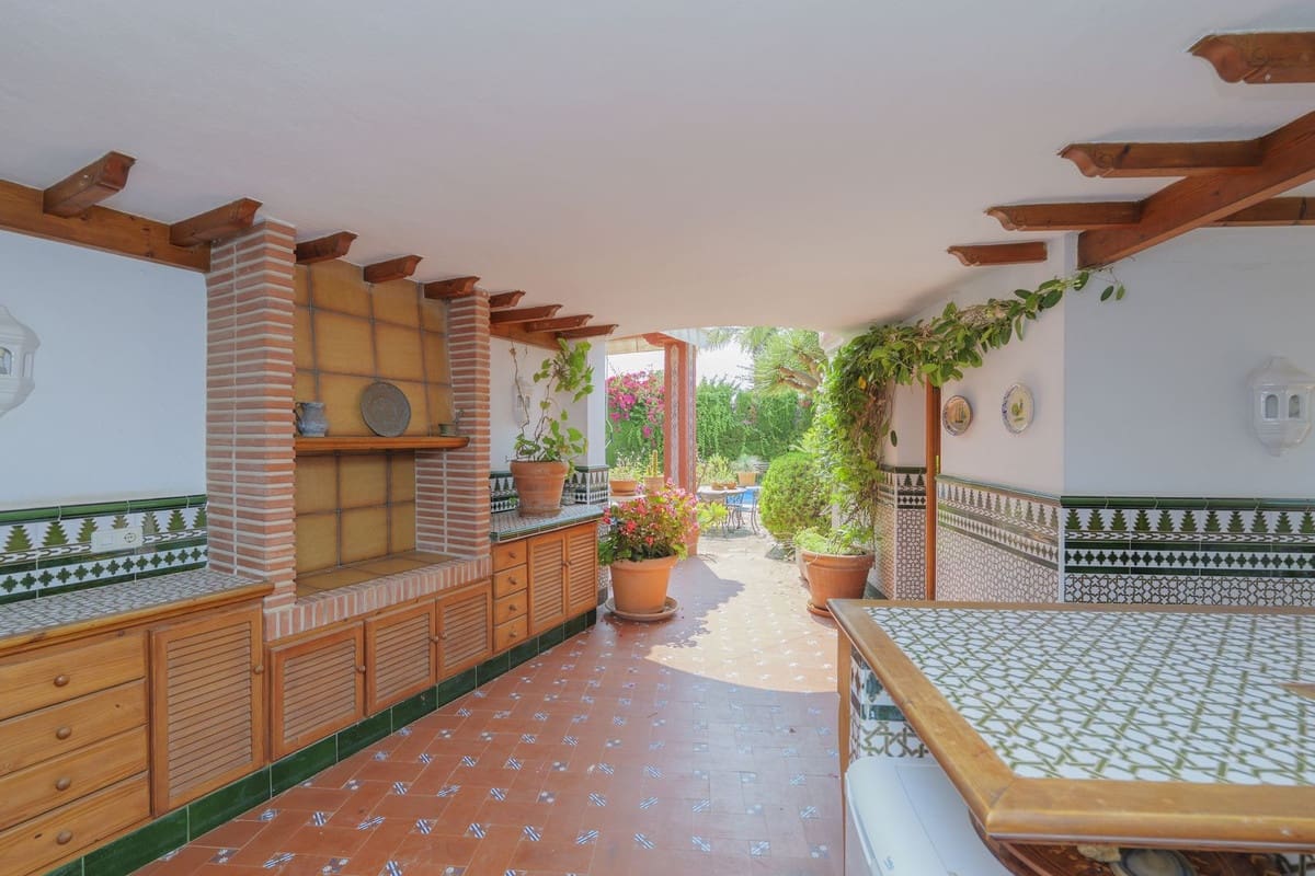 3 soveværelse Villa til salg i Marbella - € 1.125.000 (Ref: 9153494)