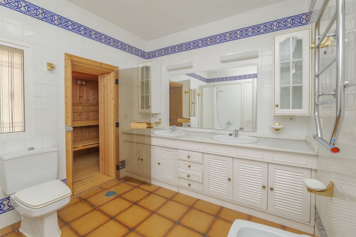 3 soveværelse Villa til salg i Marbella - € 1.125.000 (Ref: 9153494)