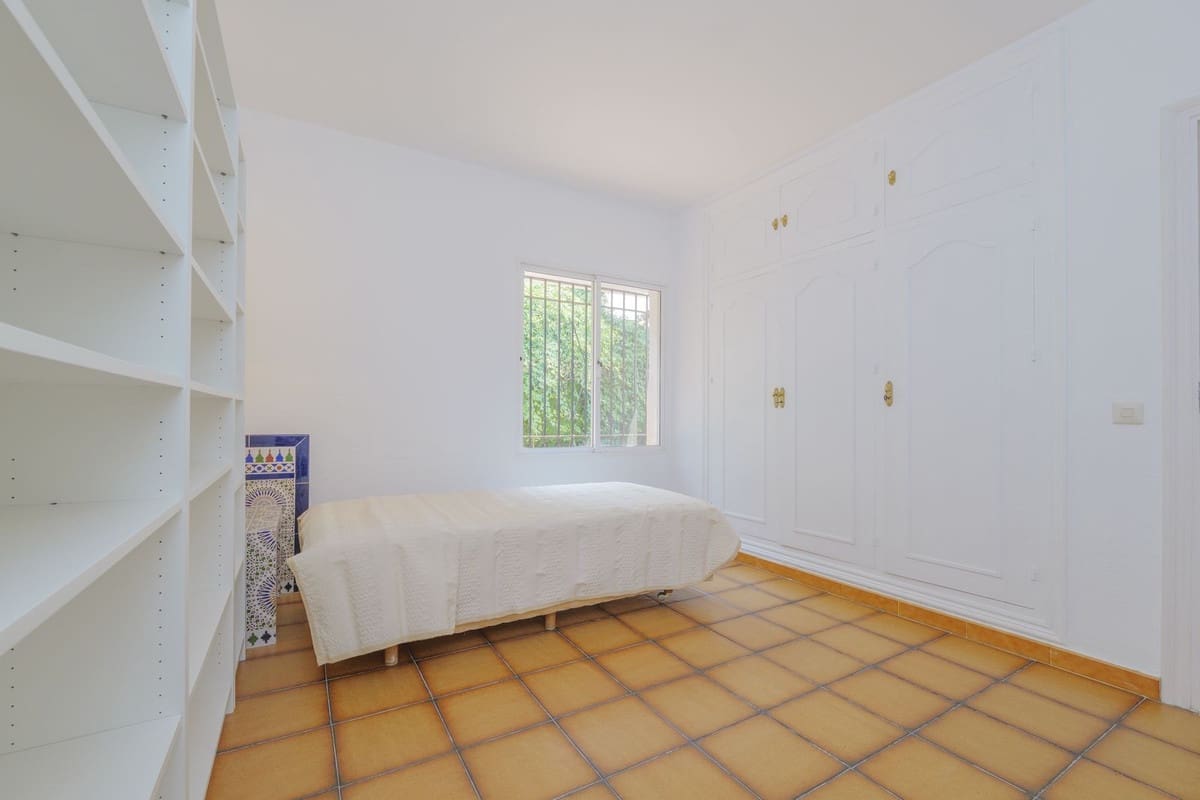 3 soveværelse Villa til salg i Marbella - € 1.125.000 (Ref: 9153494)