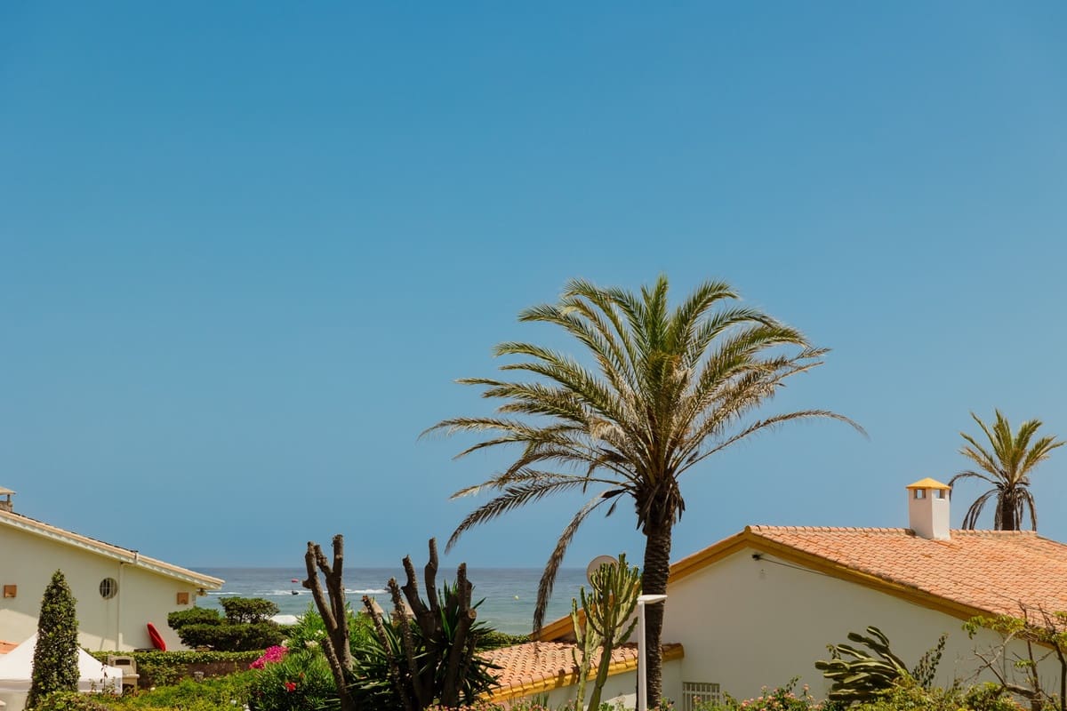 4 bedroom Villa for sale in Costabella - € 1,195,000 (Ref: 9153498)