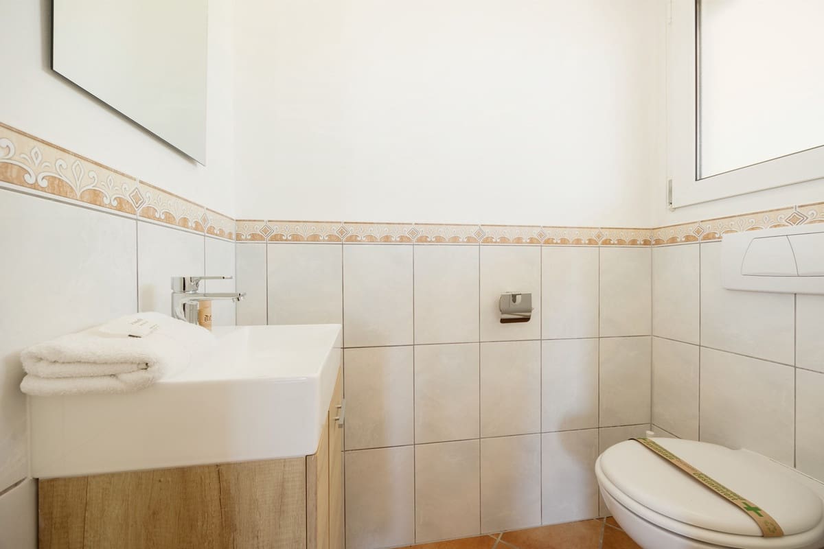 4 bedroom Villa for sale in Costabella - € 1,195,000 (Ref: 9153498)