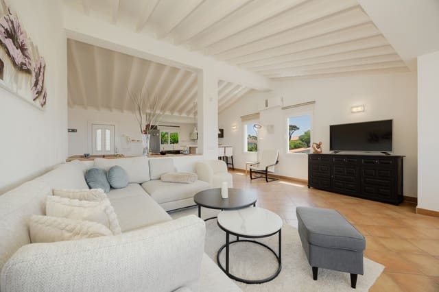 4 bedroom Villa for sale in Costabella, Marbella - € 1,195,000 (Ref: 9153498)