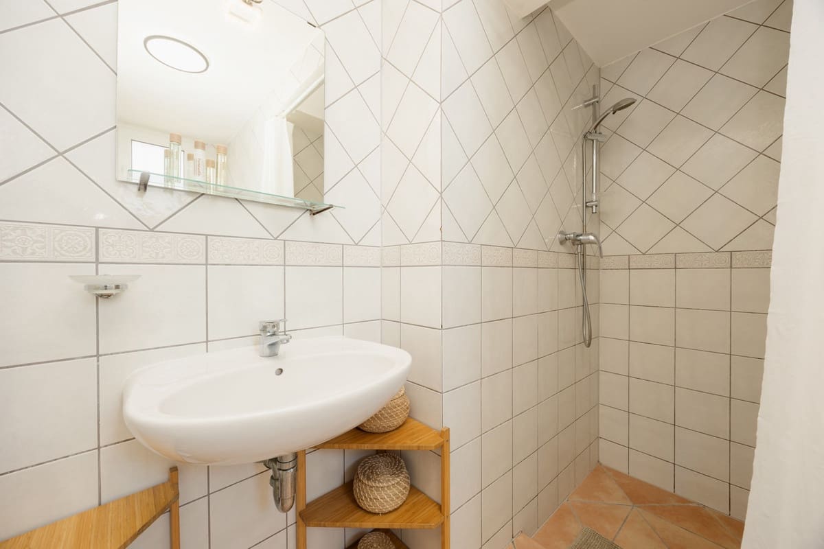 4 bedroom Villa for sale in Costabella - € 1,195,000 (Ref: 9153498)