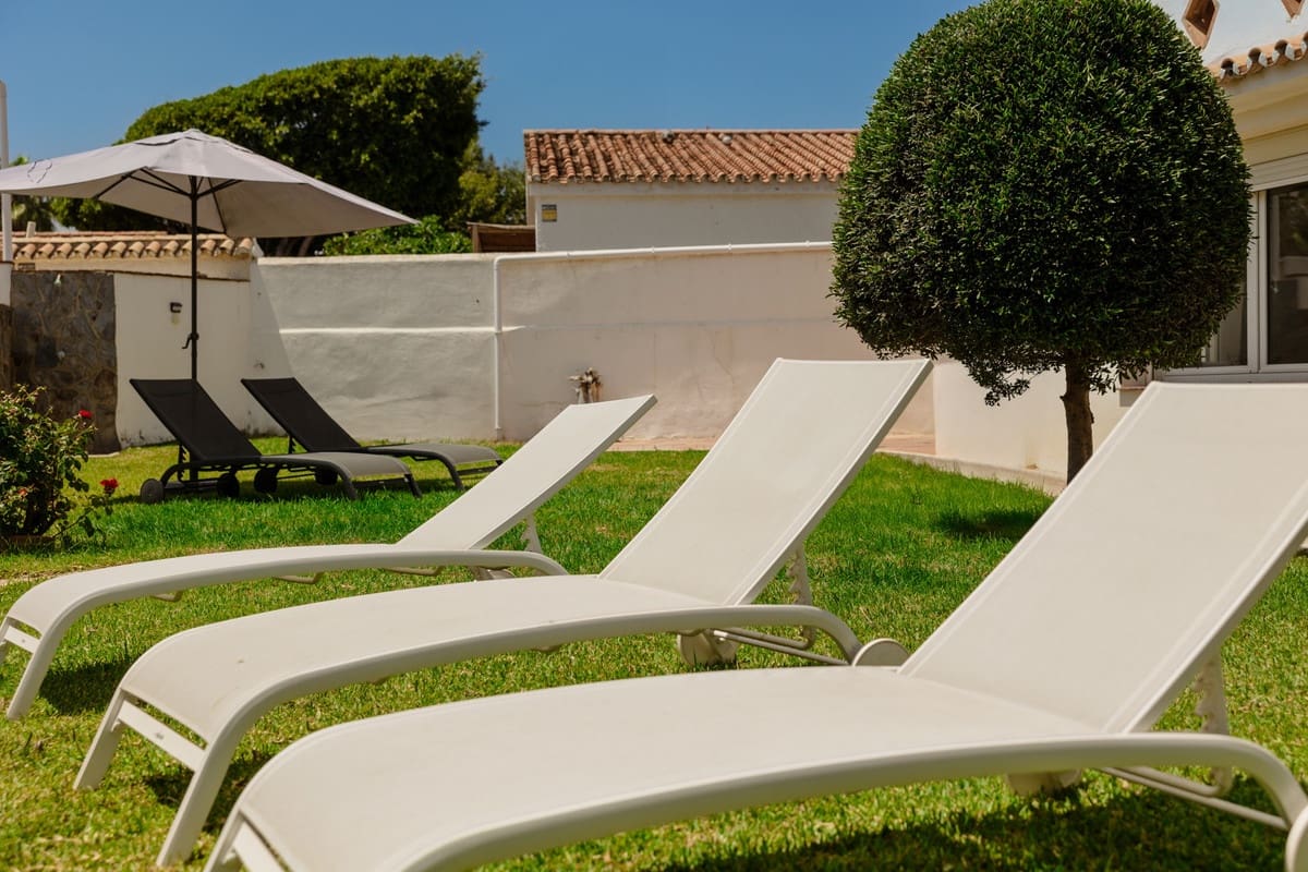 4 bedroom Villa for sale in Costabella - € 1,195,000 (Ref: 9153498)
