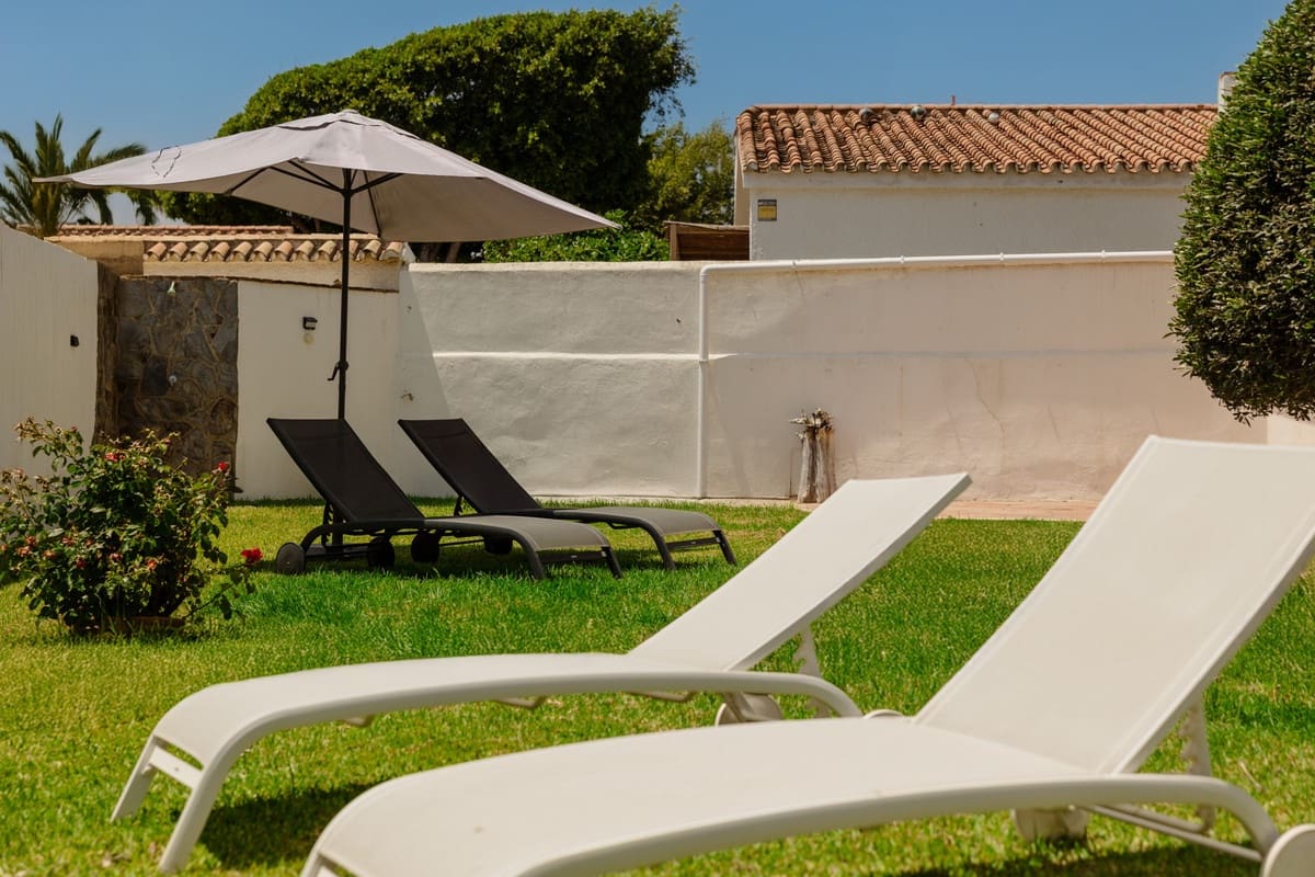 4 bedroom Villa for sale in Costabella - € 1,195,000 (Ref: 9153498)