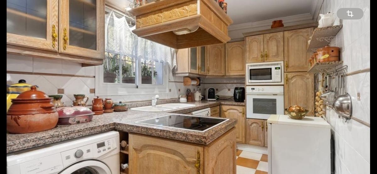 3 sypialnia Willa na sprzedaż w El Rosario z garażem - 1 050 000 € (Ref: 9153505)