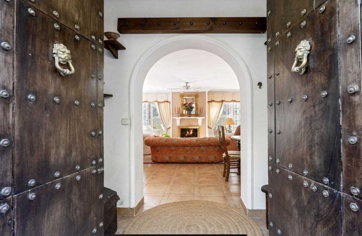 3 slaapkamer Villa te koop in El Rosario met garage - € 995.000 (Ref: 9153505)