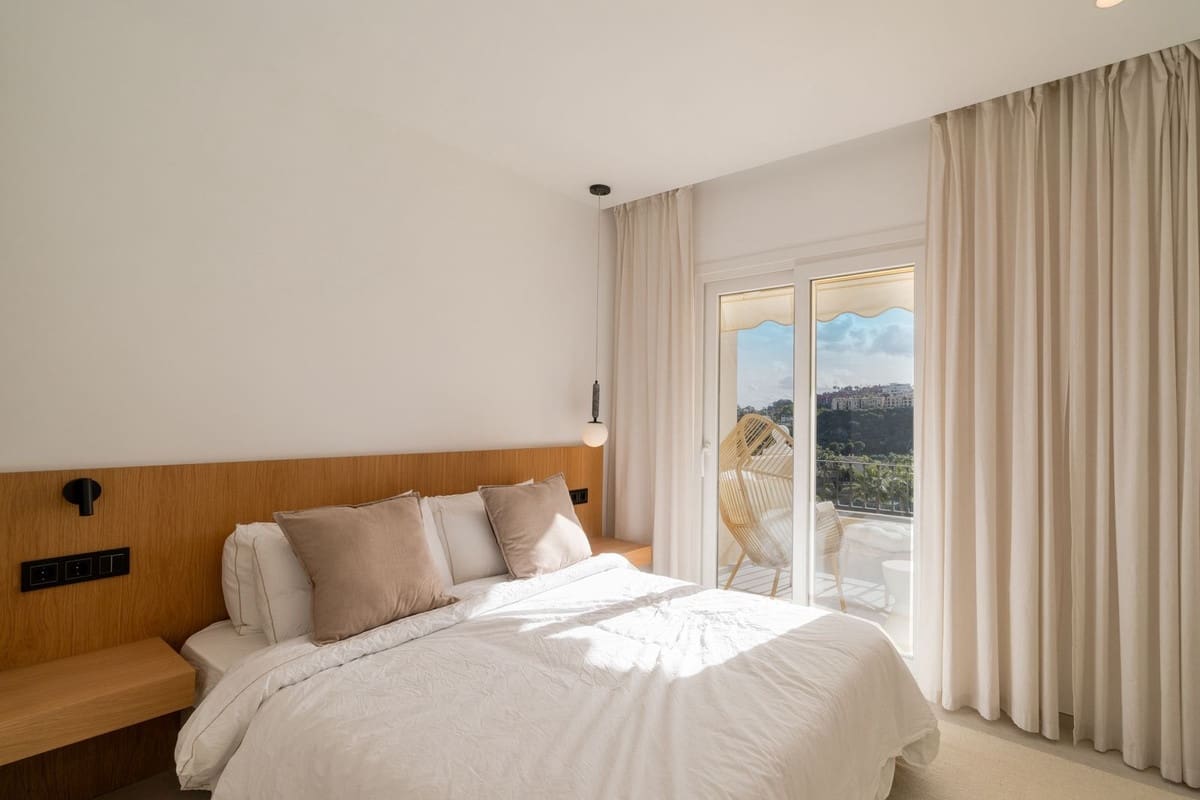 3 bedroom Apartment for sale in La Quinta - € 1,150,000 (Ref: 9153507)