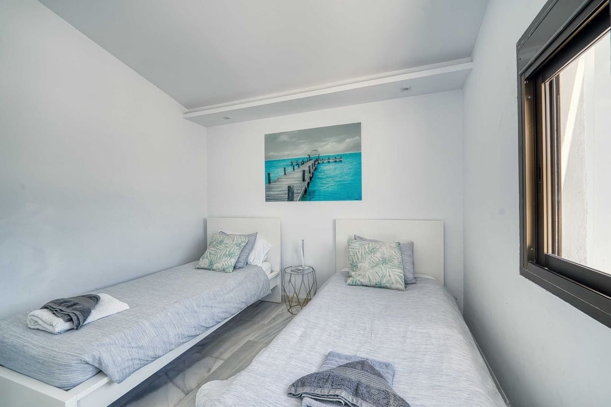 4 sypialnia Apartament na sprzedaż w Elviria - 1 020 000 € (Ref: 9153511)