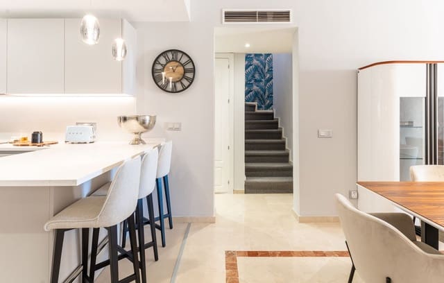 3 slaapkamer Appartement te koop in Atalaya-Isdabe, Estepona - € 950.000 (Ref: 9153514)