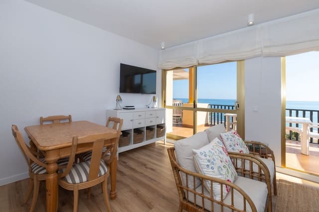 2 bedroom Apartment for sale in Elviria, Marbella - € 950,000 (Ref: 9153516)