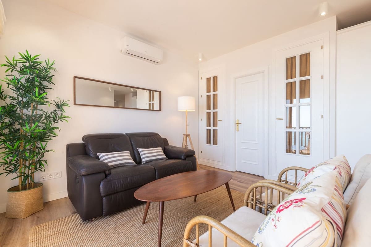 2 bedroom Apartment for sale in Elviria - € 950,000 (Ref: 9153516)