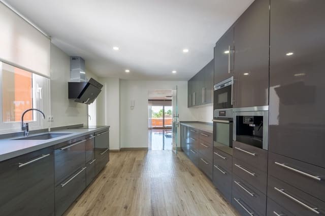 Apartamento de 3 habitaciones en Guadalmina Baja, Marbella en venta - 950.000 € (Ref: 9153517)