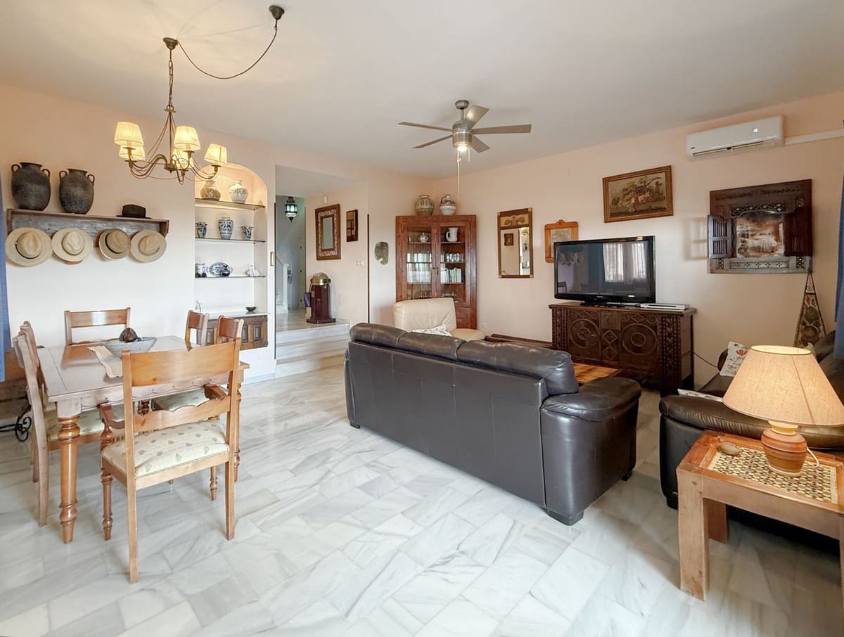 4 soveværelse Byhus til salg i Bahia de Casares - € 880.000 (Ref: 9153521)