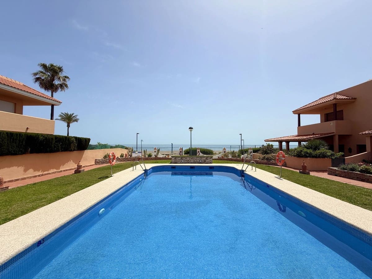 4 soveværelse Byhus til salg i Bahia de Casares - € 880.000 (Ref: 9153521)