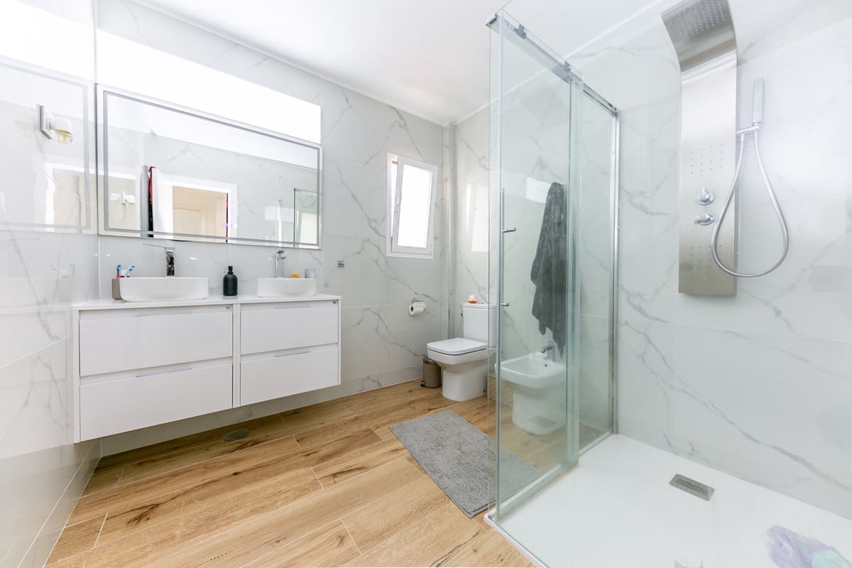 Casa de 4 habitaciones en Fuengirola en venta con garaje - 949.000 € (Ref: 9153522)