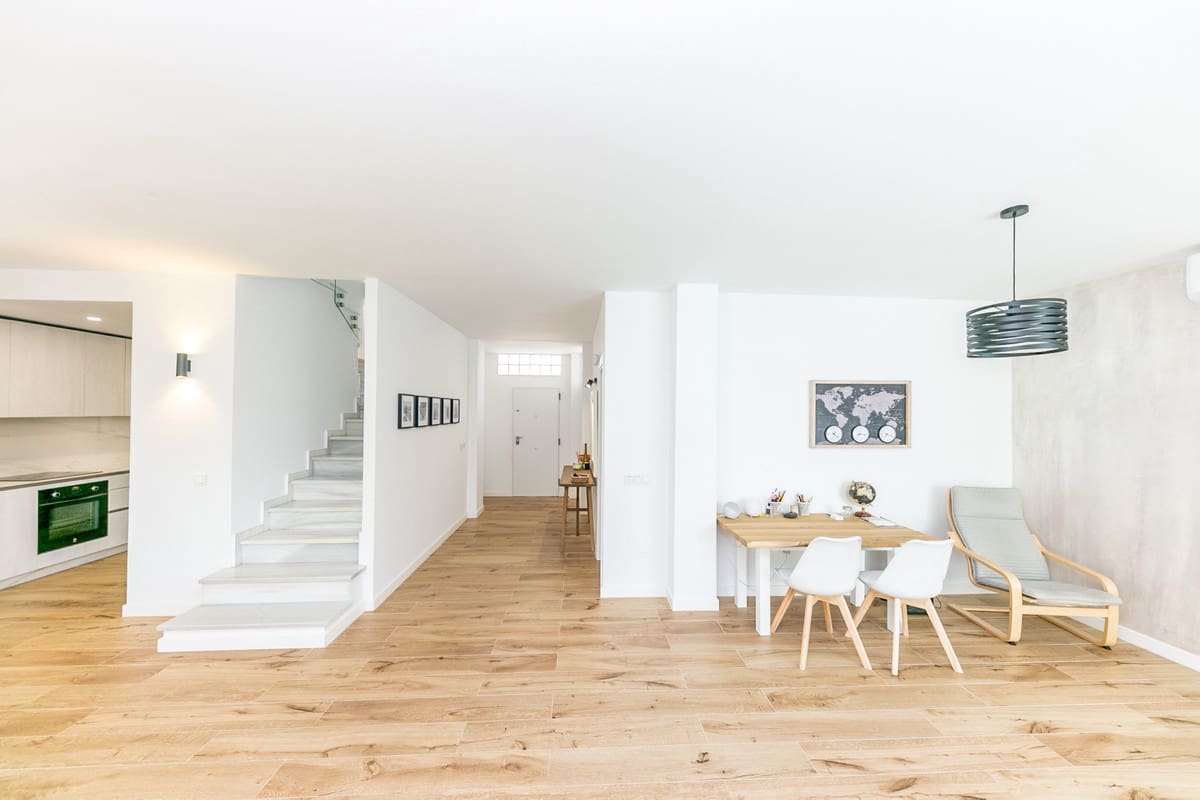 Casa de 4 habitaciones en Fuengirola en venta con garaje - 949.000 € (Ref: 9153522)