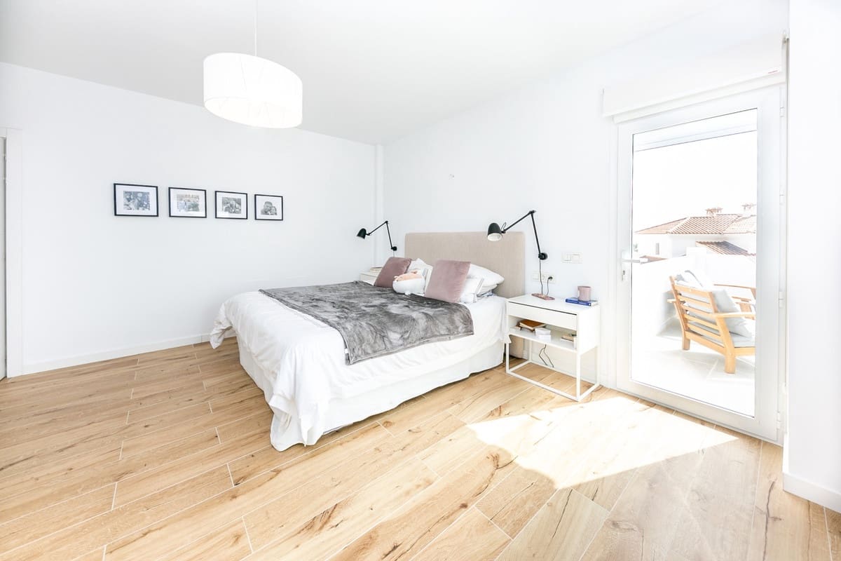 Casa de 4 habitaciones en Fuengirola en venta con garaje - 949.000 € (Ref: 9153522)