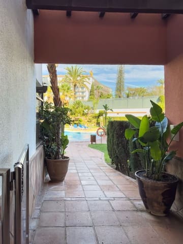 2 soverom Leilighet til salgs i Puerto Banus, Marbella - € 1 200 000 (Ref: 9158307)